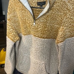 Love Tree Sherpa 1/4 zip. Size medium.